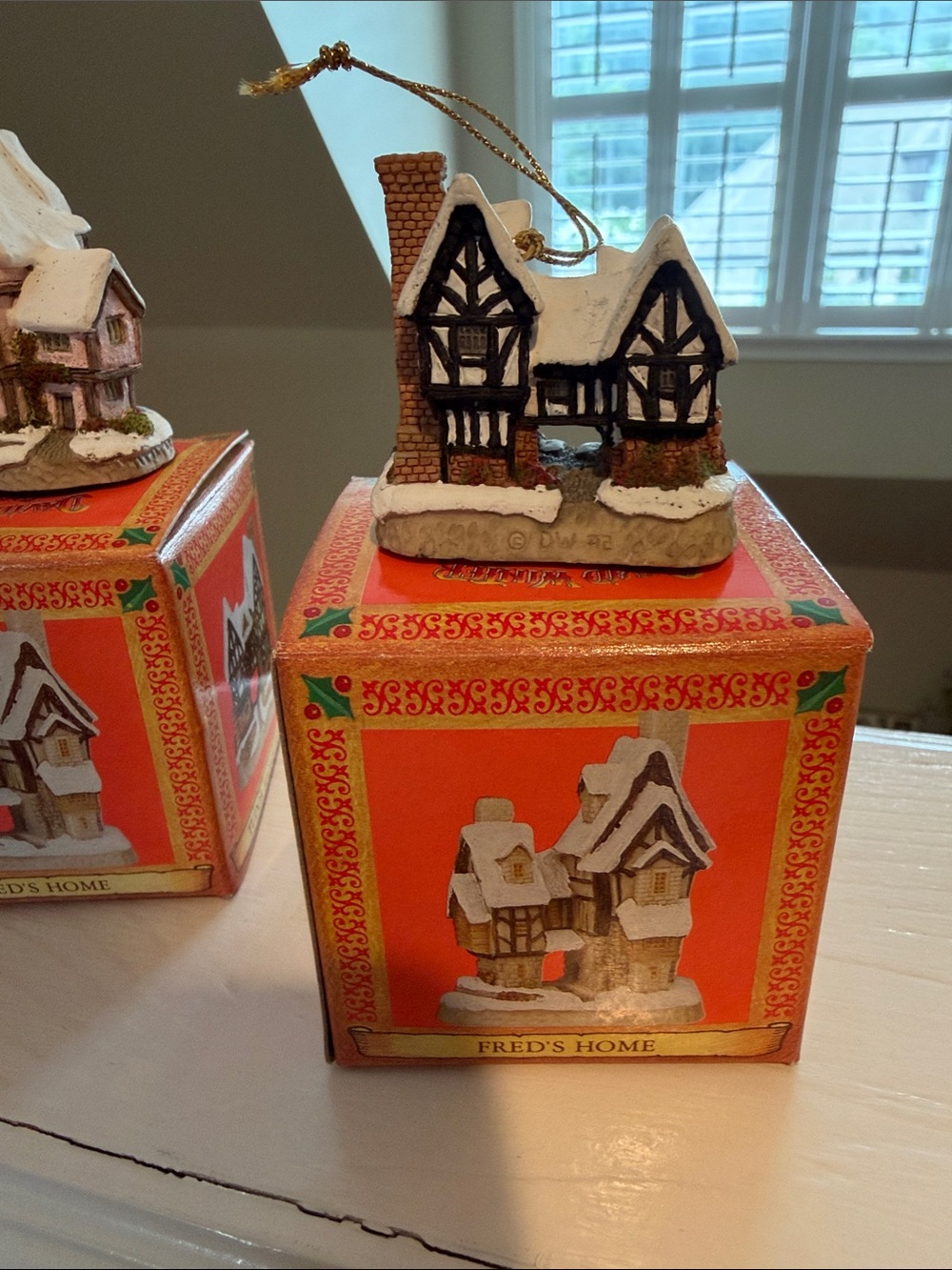 David Winter Cottages - Mini Ornaments Set of 4.